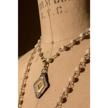 Load image into Gallery viewer, 70s Chic Pendant Necklace - jewelry