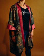 Load image into Gallery viewer, Vintage Peonies Kimono
