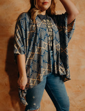 Load image into Gallery viewer, Blue Willow Kimono