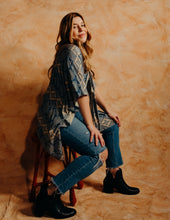 Load image into Gallery viewer, Blue Willow Kimono