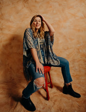 Load image into Gallery viewer, Blue Willow Kimono