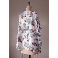 Load image into Gallery viewer, Cherry Blossom Kimono - Clothing
