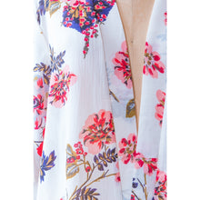 Load image into Gallery viewer, Pretty Petal Kimono - Clothing