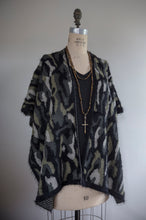 Load image into Gallery viewer, Fuzzy Camo Vest
